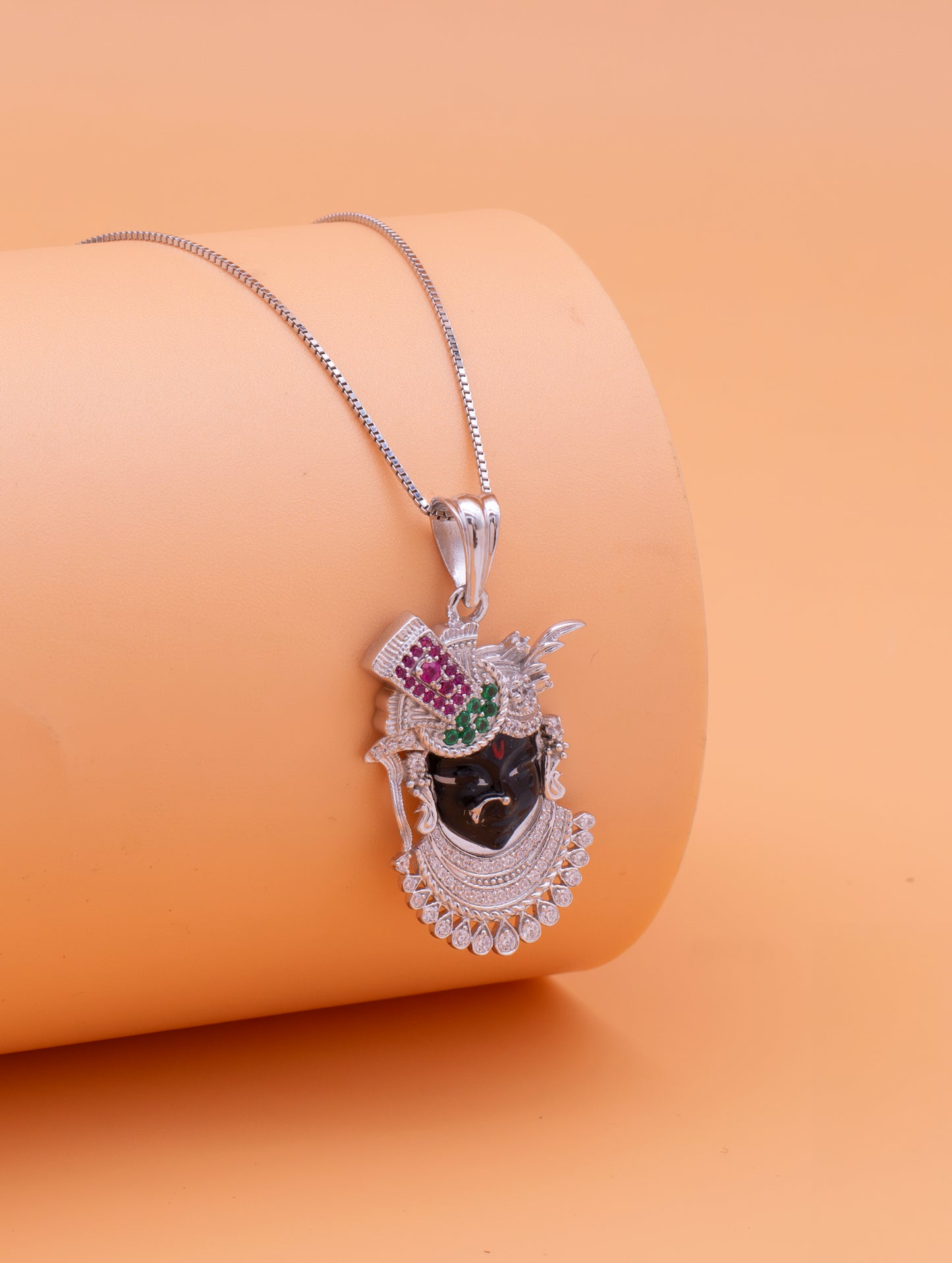 92.5 Sterling Silver Divine Krishna Pendant & Chain in Silver