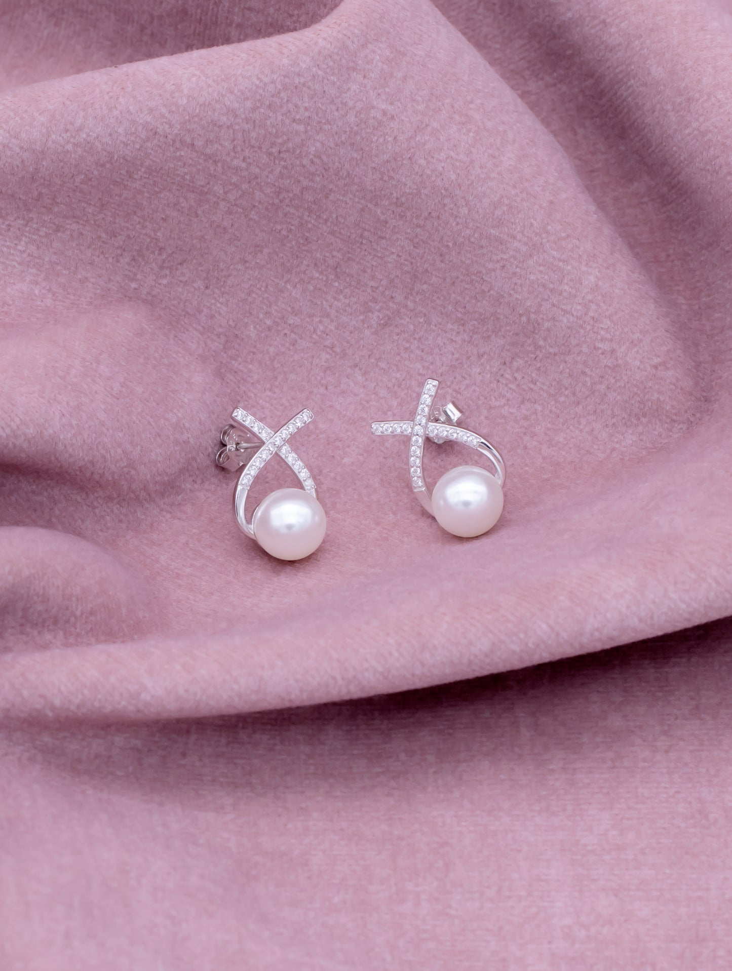 92.5 Sterling Silver Studded Pearl Earrings