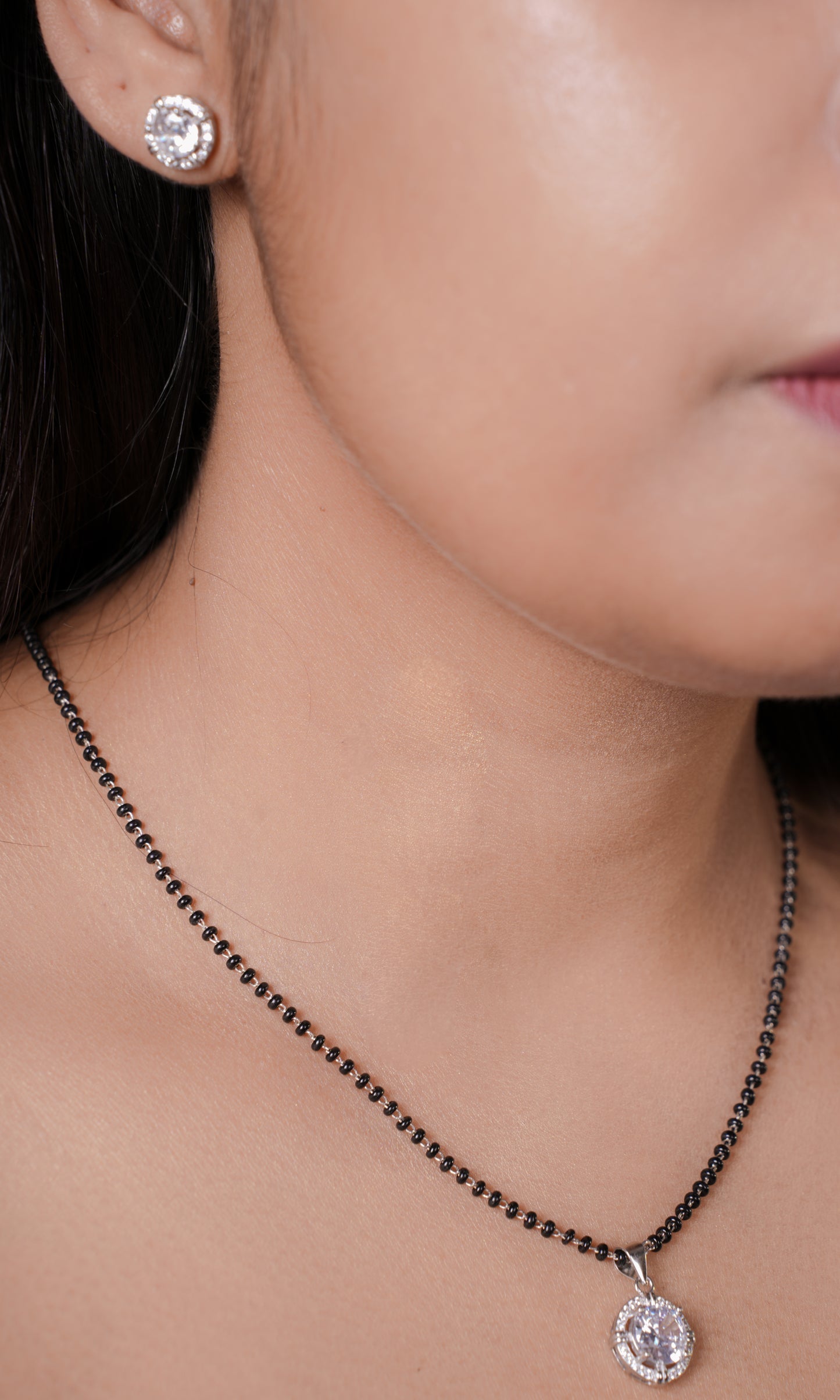 Timeless Solitaire Mangalsutra Pendant set