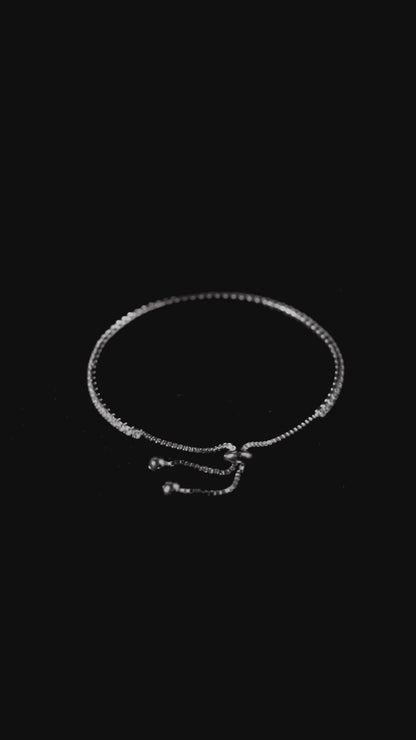 92.5 Sterling Silver Sleek Tennis Bracelet in Silver